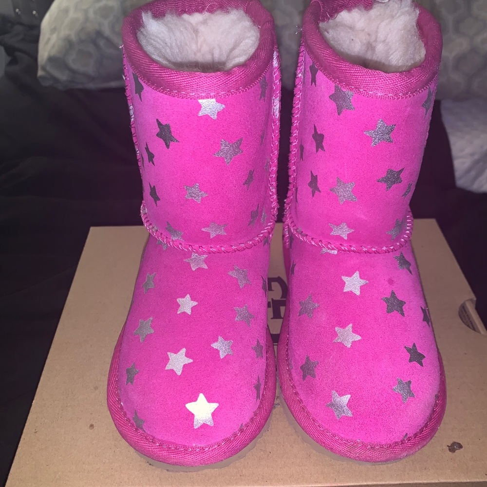 Ugh toddler size 9